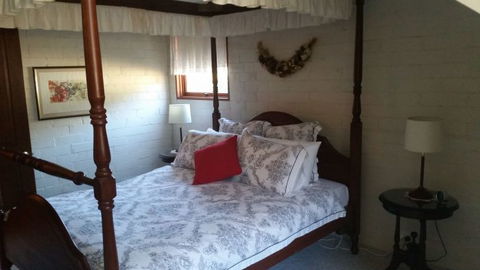 Girraween Country Inn - Attractions 1