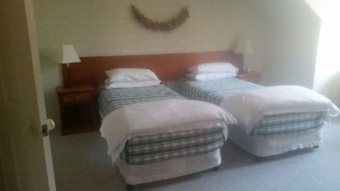 Girraween Country Inn - Attractions 2