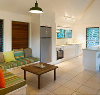 The Retreat Beach Houses - Attractions