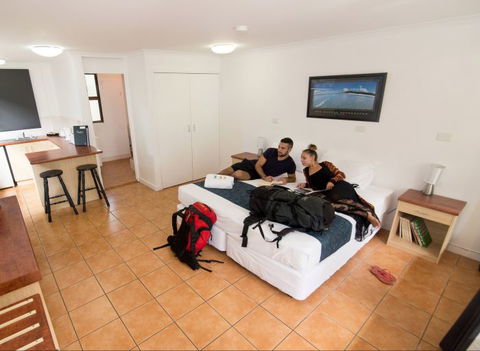 Base Airlie Beach Resort - Attractions 0