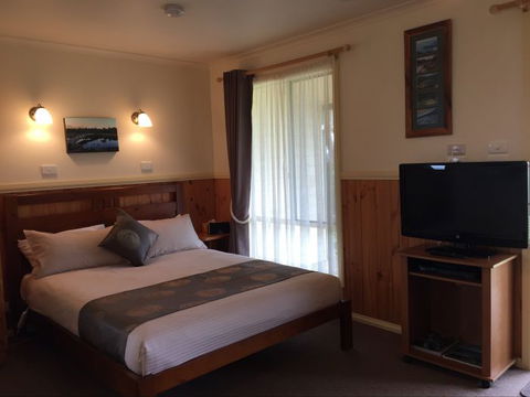 Promhills Cabins - Attractions 2
