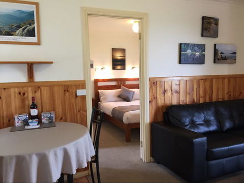 Promhills Cabins - Attractions 10
