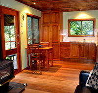 Waterfall Hideout-Rainforest Cabin for Couples - Attractions