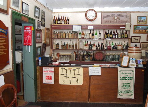 Colonial Inn Museum - Attractions 3