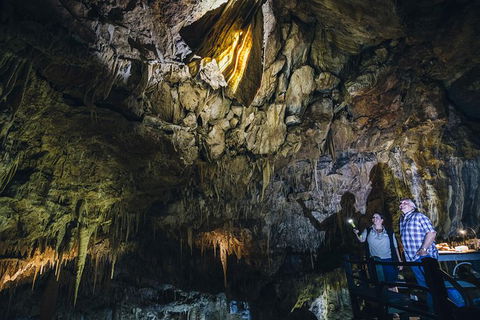 Ngilgi Cave Semi-guided Tour - Attractions 1