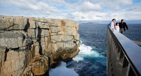The Gap And Natural Wonders - Attractions 0