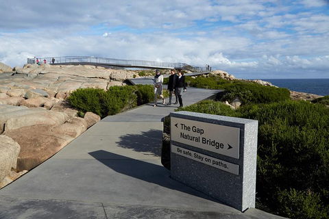 The Gap And Natural Wonders - Attractions 1