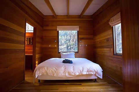 Great Walks Of Australia: 4-Day Freycinet Experience Walk - Attractions 3