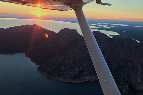 Freycinet Peninsula Or Wineglass Bay Scenic Flight - Attractions 1
