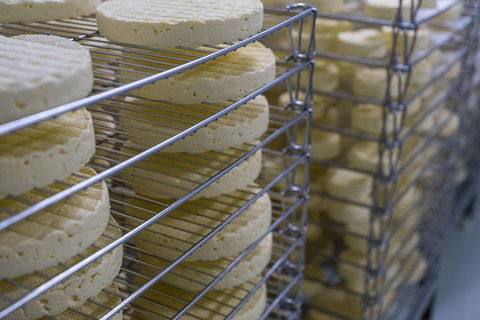 A Sommelier Guided Tour: Thursday Afternoon Wine Gin Cheese & Cocktails - Attractions Las Vegas 14