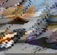 Full-Day Tastes of the Scenic Rim Luxury Small Group Tour from Brisbane