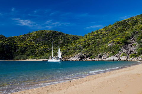 Full-Day Adventure Sailing Experience: Circumnavigate Magnetic Island - Attractions 0
