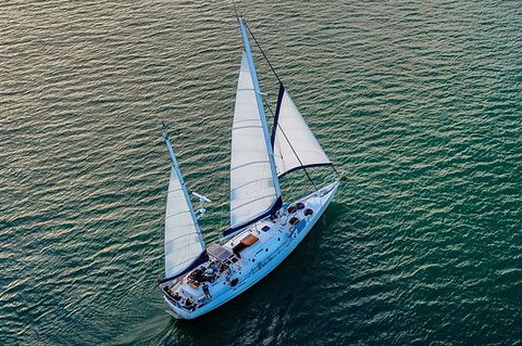 Full-Day Adventure Sailing Experience: Circumnavigate Magnetic Island - Attractions 1