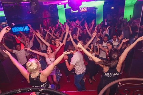 THE HANGOVER CRAWL - CLUB CRAWL SURFERS PARADISE - NIGHTLIFE - CLUBBING - See Attractions 1