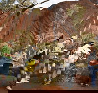 Full Uluru Base Walk at Sunrise Including breakfast - Attractions