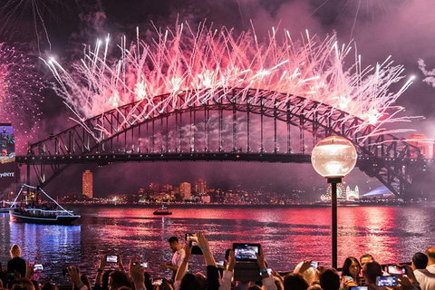 New Year's Eve Under The Sydney Opera House Sails On Sydney Harbour - Attractions 1