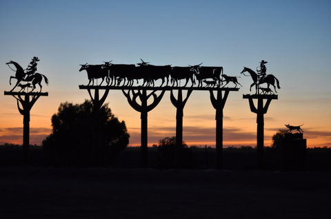 Long Paddock - Cobb Highway Touring Route - Attractions 0