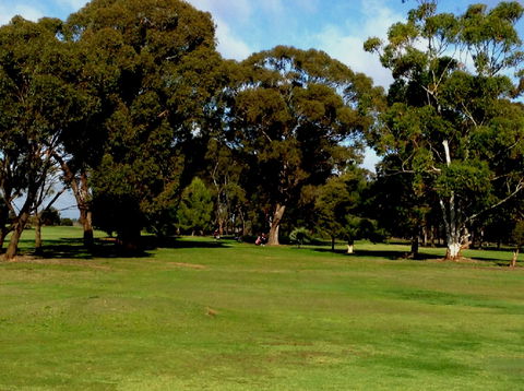 Nathalia Golf Club - Attractions 2