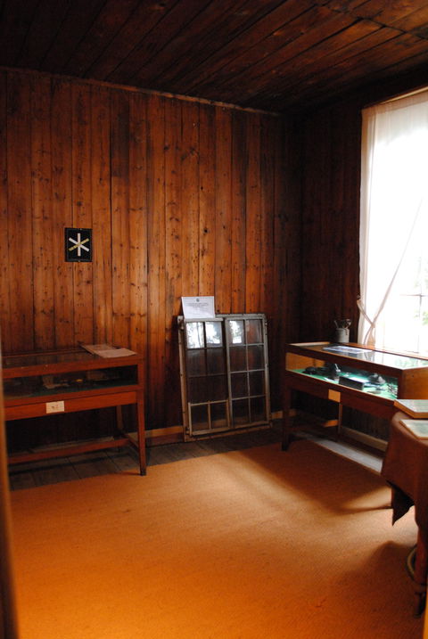 Portable Iron Houses - Attractions 1