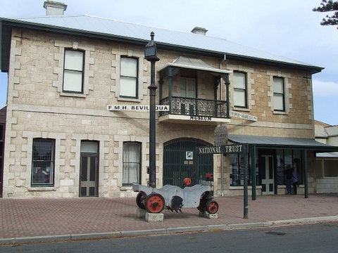 The Old Wool And Store Grain Museum Beachport - See Attractions 1