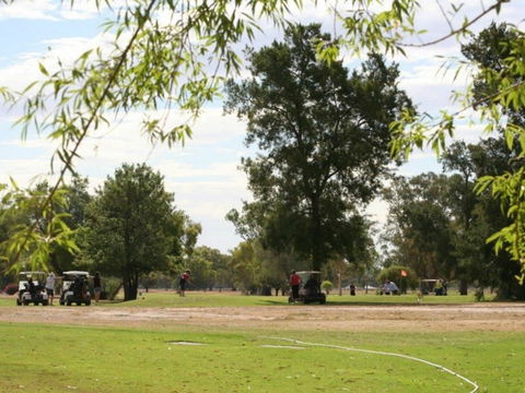 Warren Golf Club - Attractions 0