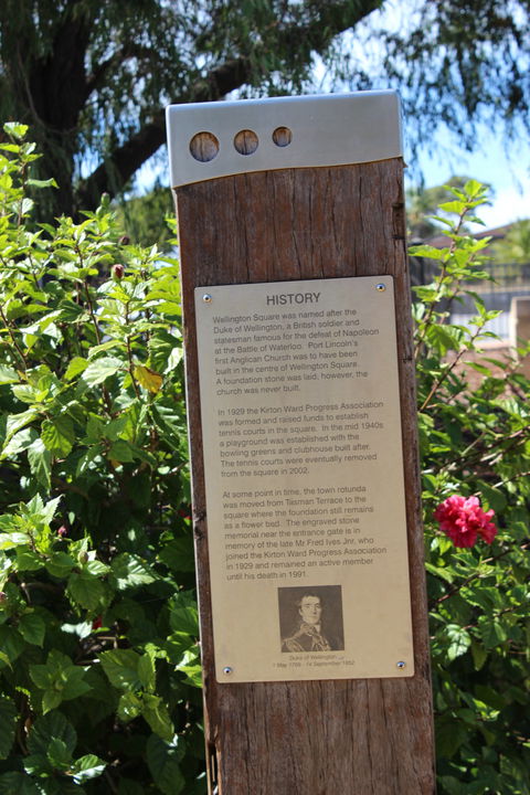 Wellington Square Playground - Attractions 2