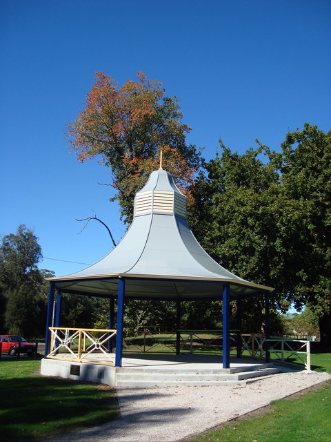 Bells Parade Reserve - See Attractions 1