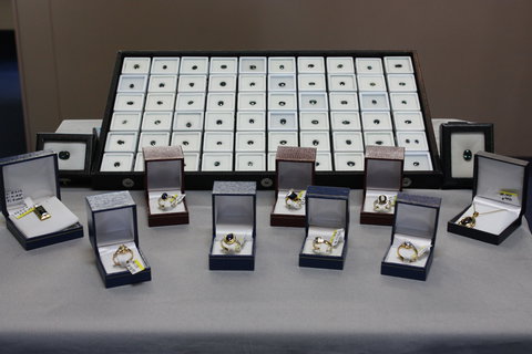 Billabong Blue Sapphires - Attractions 0