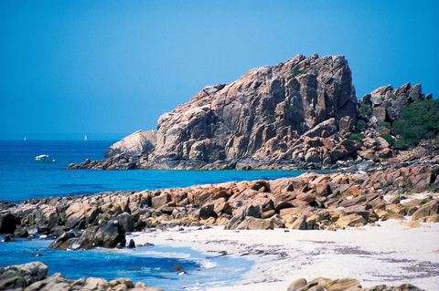 Castle Bay - Attractions 2