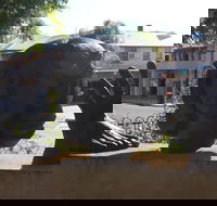 Celebration of life statue Barmera - Attractions