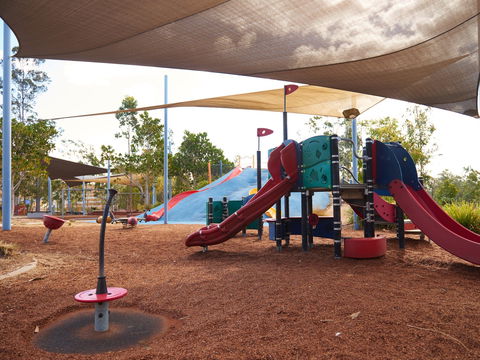 Grande Park - Attractions 0