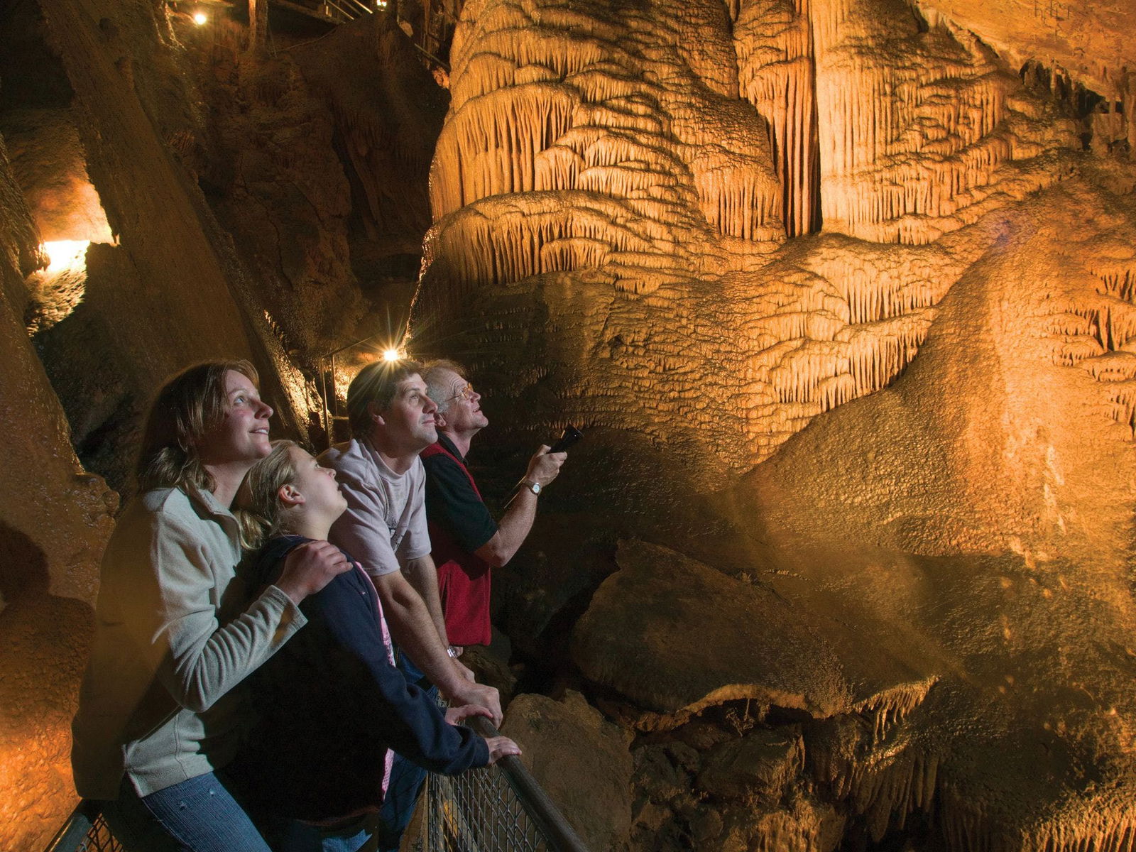  Attractions