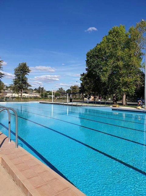 Gundagai Memorial Swimming Pool - Attractions 1