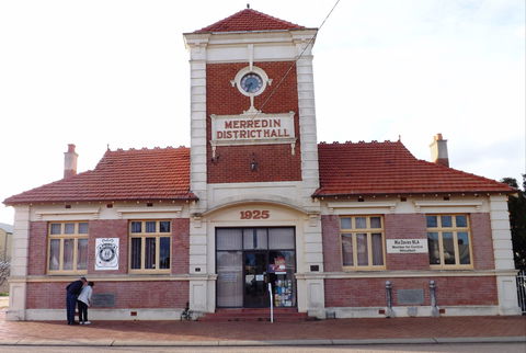 Merredin Town Hall - Attractions 0