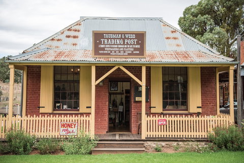 Taubman And Webb Trading Post - See Attractions 1