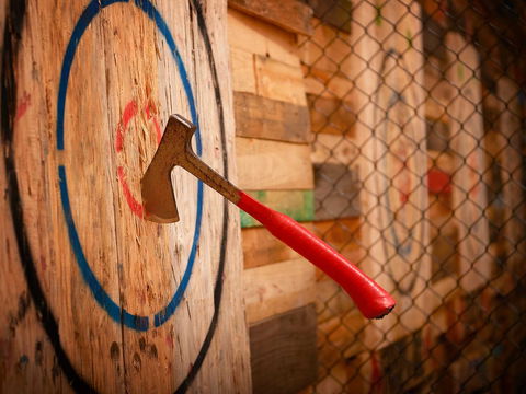 Throw Axe - Attractions 2