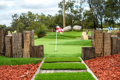 Vines Mini Golf - Attractions 0