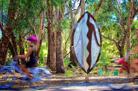 Wagirra Trail And Yindyamarra Sculpture Walk - Attractions 0