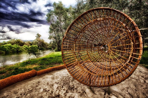 Wagirra Trail And Yindyamarra Sculpture Walk - Attractions 1