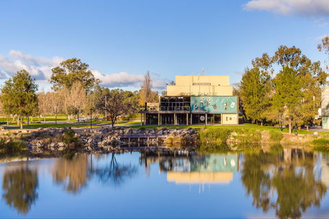 Wagga Wagga Civic Theatre - Attractions 1