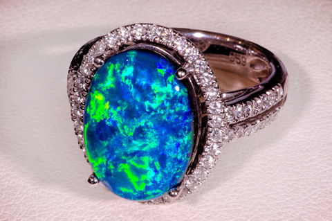 Australian Outback Opals - See Attractions 1