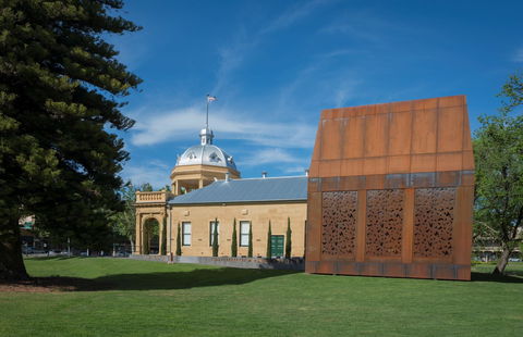 Bendigo Soldiers Memorial Institute Military Museum - Attractions 0