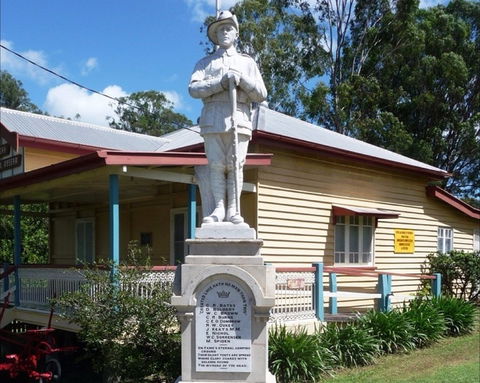 Brooweena War Memorial - Attractions 0