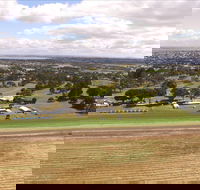 Colac Turf Club - Attractions