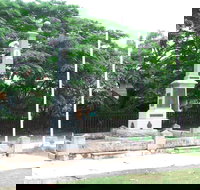 Graceville Memorial Park - Attractions