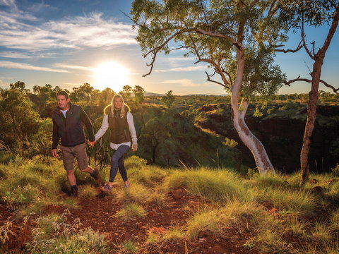 Joffre Falls Lookout - Attractions Las Vegas 1