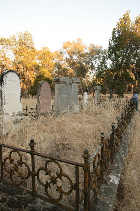 Mathoura Pioneer Cemetery - Attractions 1