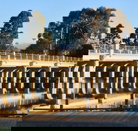 Monash Bridge - Attractions