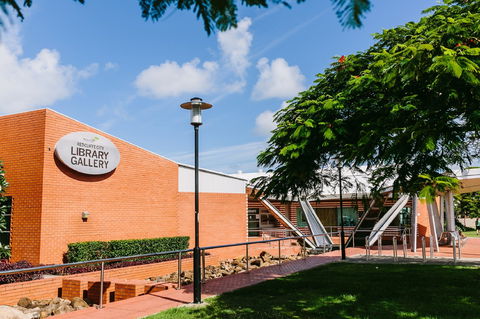 Redcliffe Art Gallery - Attractions 1
