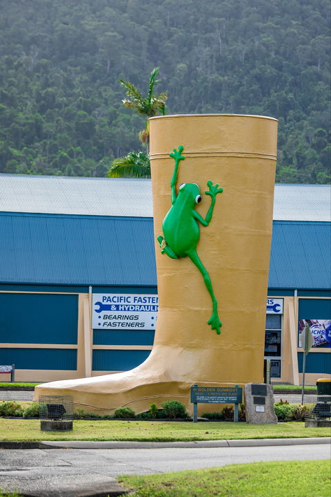 Tully Golden Gumboot - Attractions 0